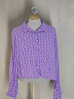 Women's Lavender Floral Stripe Button-Down Shirt Cropped
